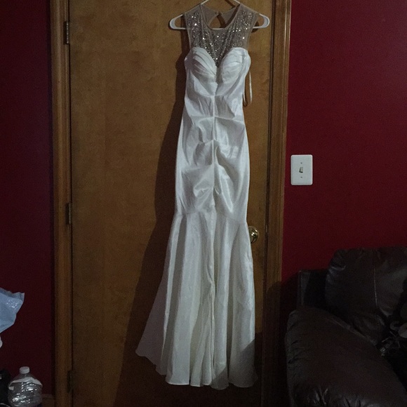 David’s bridal Ivory wedding dress size 3 NWT - Picture 8 of 16